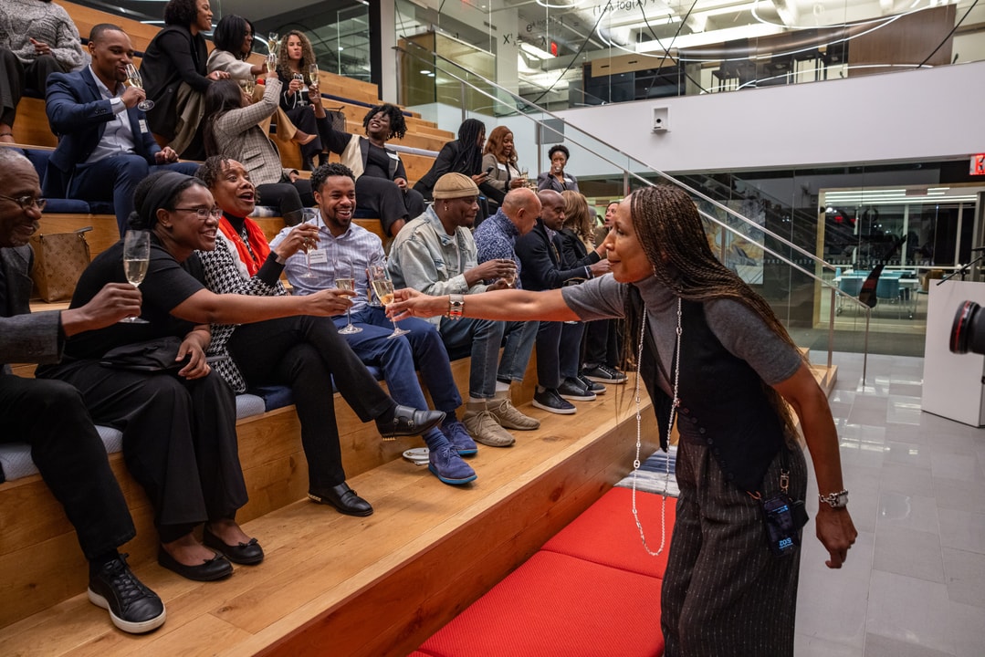 Jerri DeVard of BECA toasting the Future Leaders at Paramount Global.